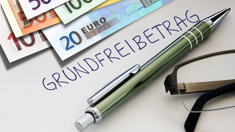 Einkommensteuer 2022: Höherer Grundfreibetrag und Tarifänderung