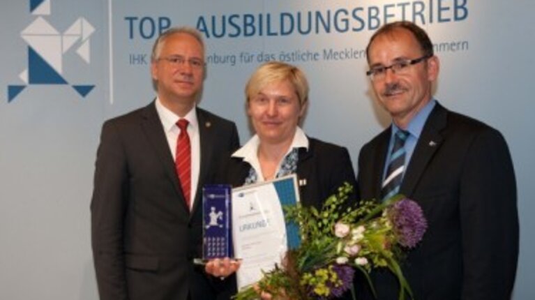 Sparkasse Vorpommern als „TOP-Ausbildungsbetrieb 2015“ ausgezeichnet