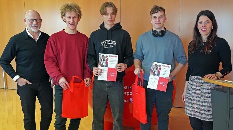 Sparkasse Vorpommern: Sieger des Planspiel Börse ausgezeichnet