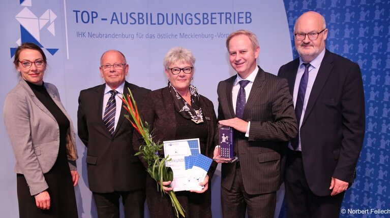 IHK ehrt TOP-Ausbildungsbetriebe 2017