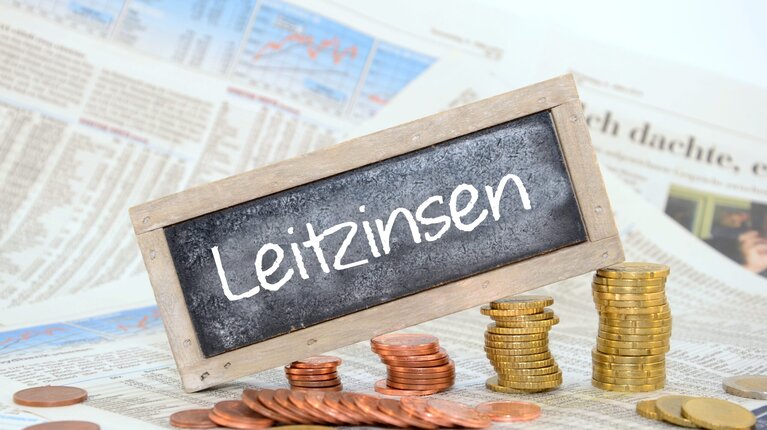EZB erhöht Leitzins auf 0,5 Prozent – Negativzinsen werden abgeschafft