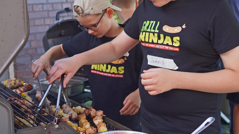 Grillninjas heizen in Greifswald, Wolgast und Ribnitz-Damgarten ein
