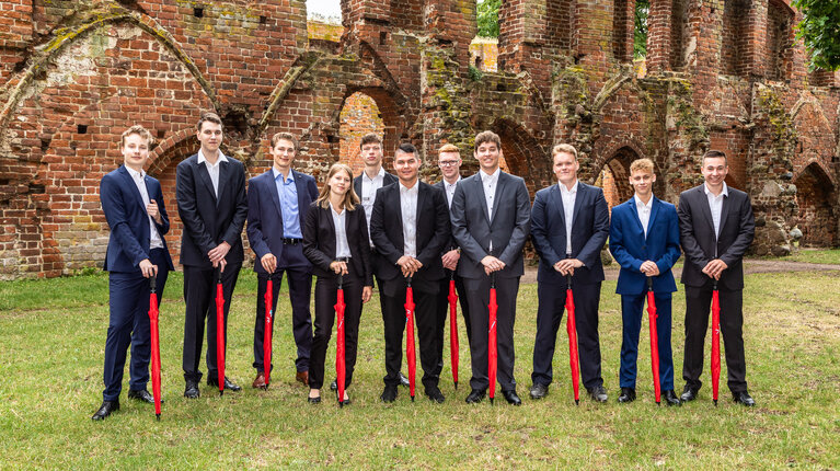 11 neue Azubis bei der Sparkasse Vorpommern