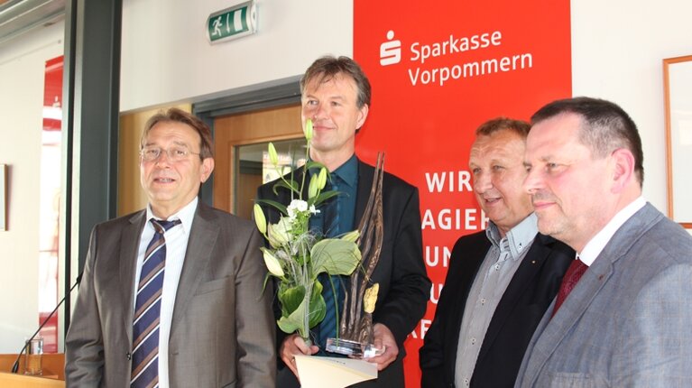 „Stralsunder Hochschulabsolventen und -absolventinnen in der Wirtschaftspraxis“