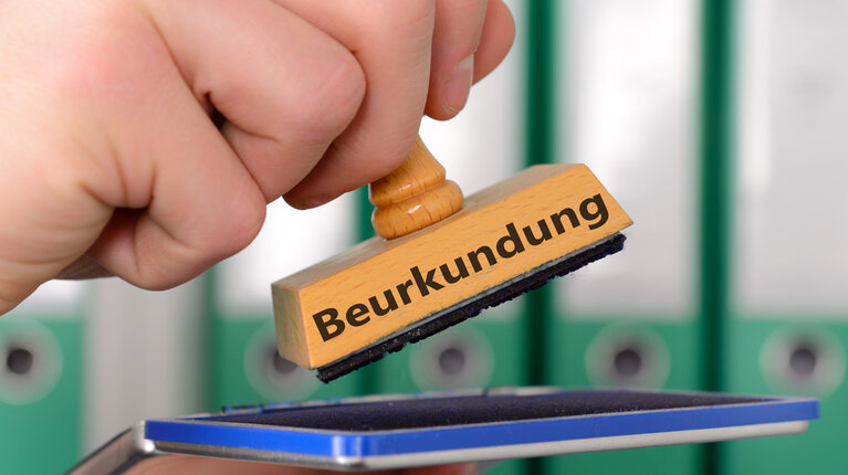 Beglaubigung und Beurkundung – das ist der Unterschied