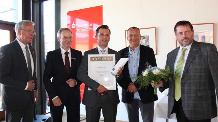 Sparkasse Vorpommern und der Unternehmerverband Vorpommern e. V. stiften Preis für hervorragende Absolventen der Fachhochschule Stralsund