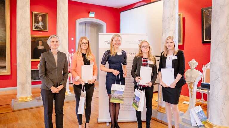 Sparkasse Vorpommern und Stiftung der Sparkasse Vorpommern stiften drei Deutschlandstipendien an der Universität Greifswald