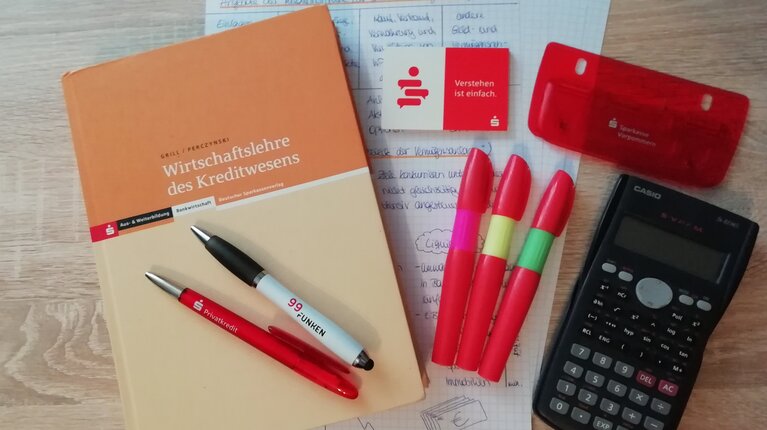 Von der Praxis in die Theorie